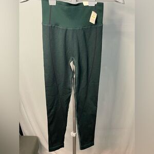 Aerie ribbed NWT offline green‎ 7/8 leggings size small long